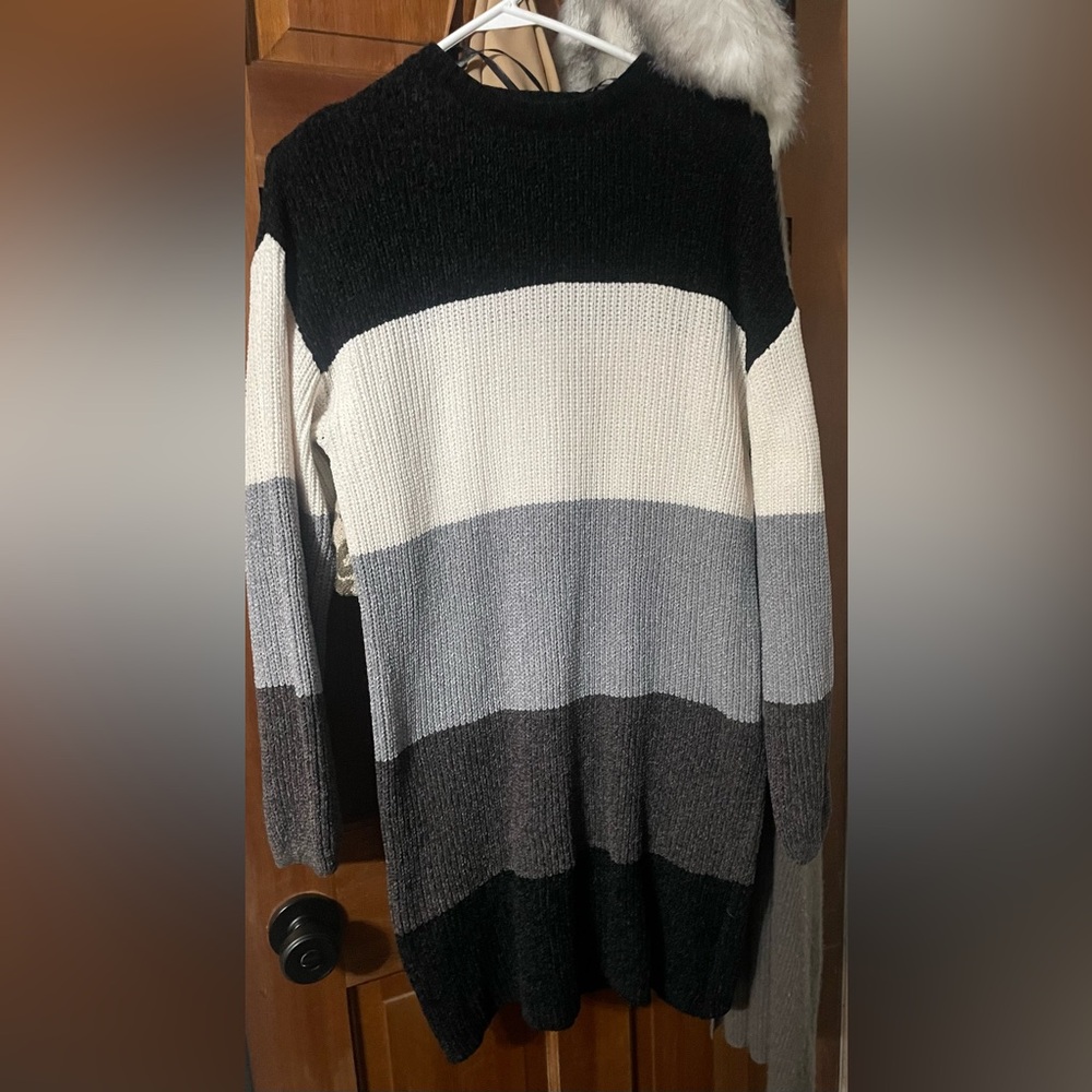 By & By Striped Knit Womens Sweater Dress in Black, White & Gray Color Block